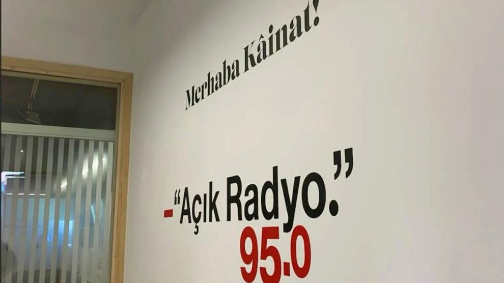 açık radyo