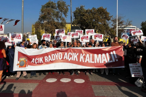 açık radyo